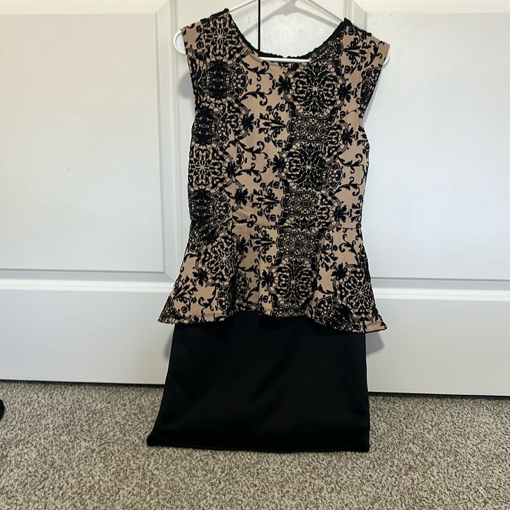 Dress, Iris, Large, fits like a Medium, Black and Nude, Lace Back